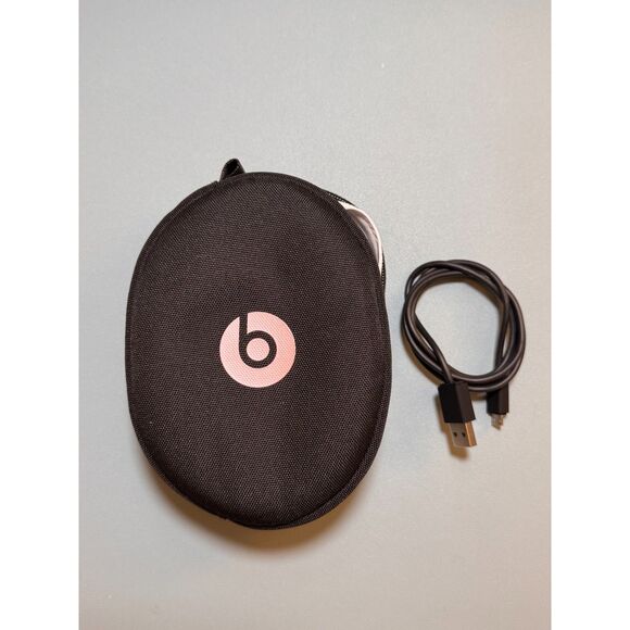 Beats Solo3 Wireless On-Ear Headphones - Rose Gold - Picture 2 of 7